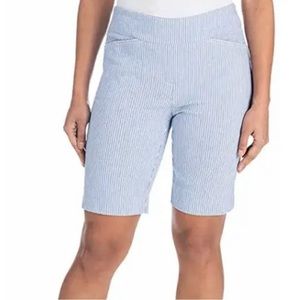 HILARY RADLEY PULL ON SHORTS. SIZE XXL. Bermuda length. Excellent stretch